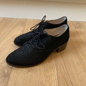 Louise et cie black snakeskin dress shoes